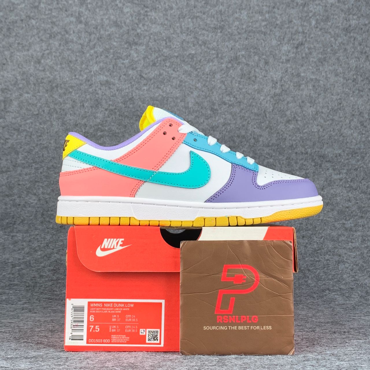 Wmns Dunk Low SE 