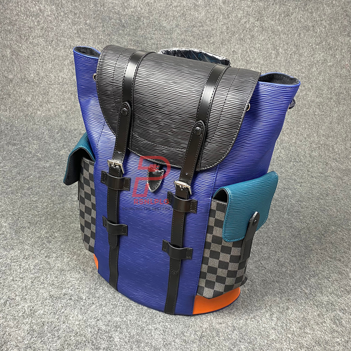 LV Christopher Epi PM  display picture 3