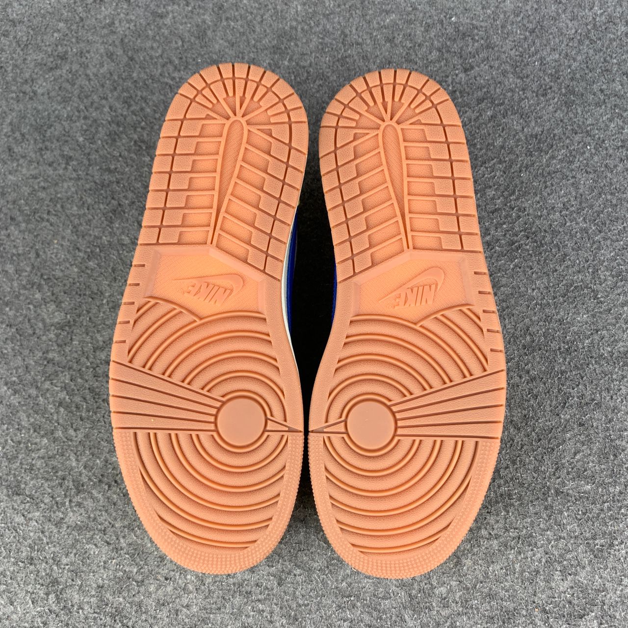 Travis Scott x Wmns Air Jordan 1 Retro Low OG SP 'Canary'