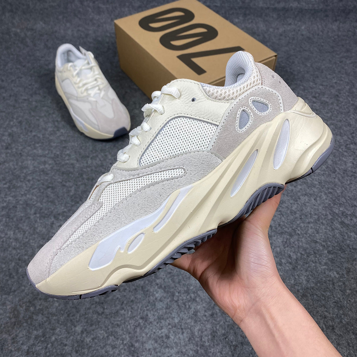 Adidas Yeezy Boost 700 'Analog' – Prsnlplg