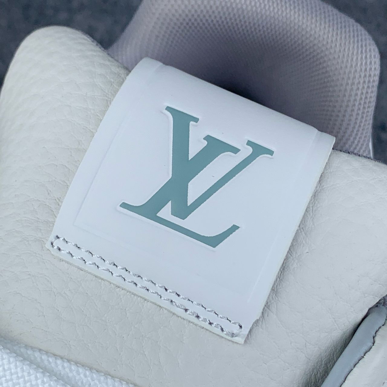 LV Trainer Low 'White'