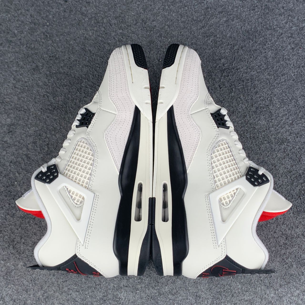 (Early Look) Air Jordan 4 Retro ‘Flight Club’
