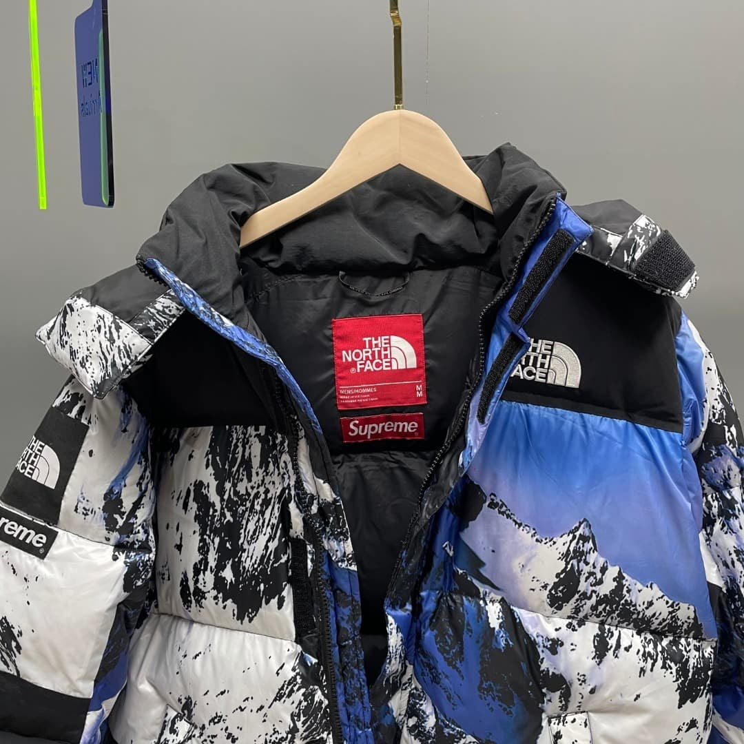 Supreme x The North Face Mountain Baltoro Jacket 'Blue/White'