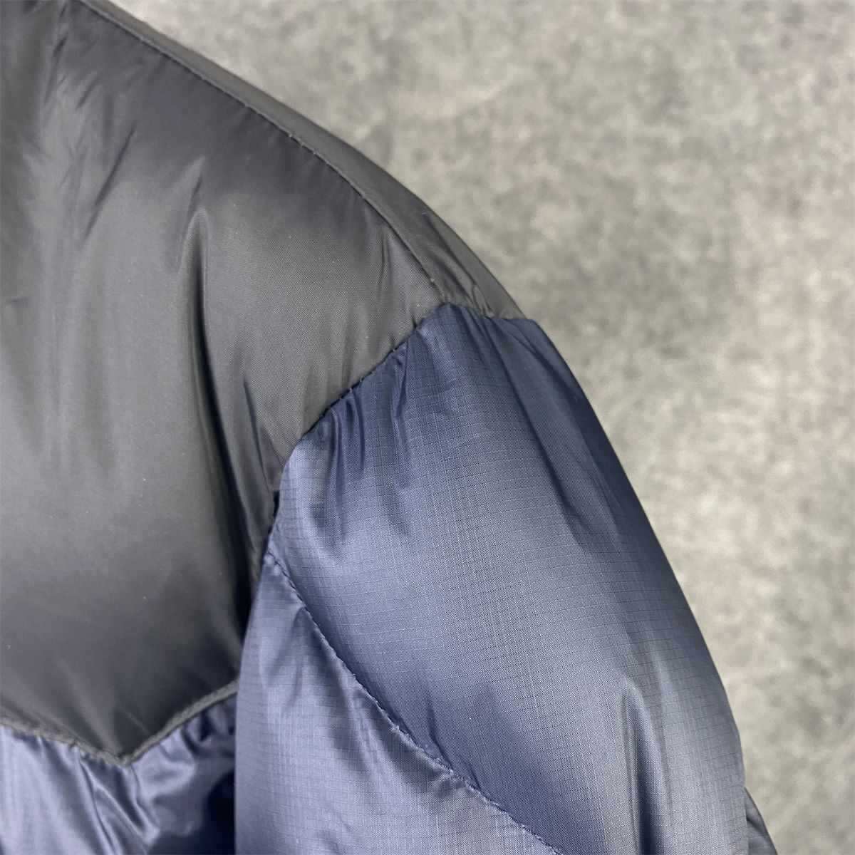 Moncler Peuplier Short Down Jacket ‘Navy’