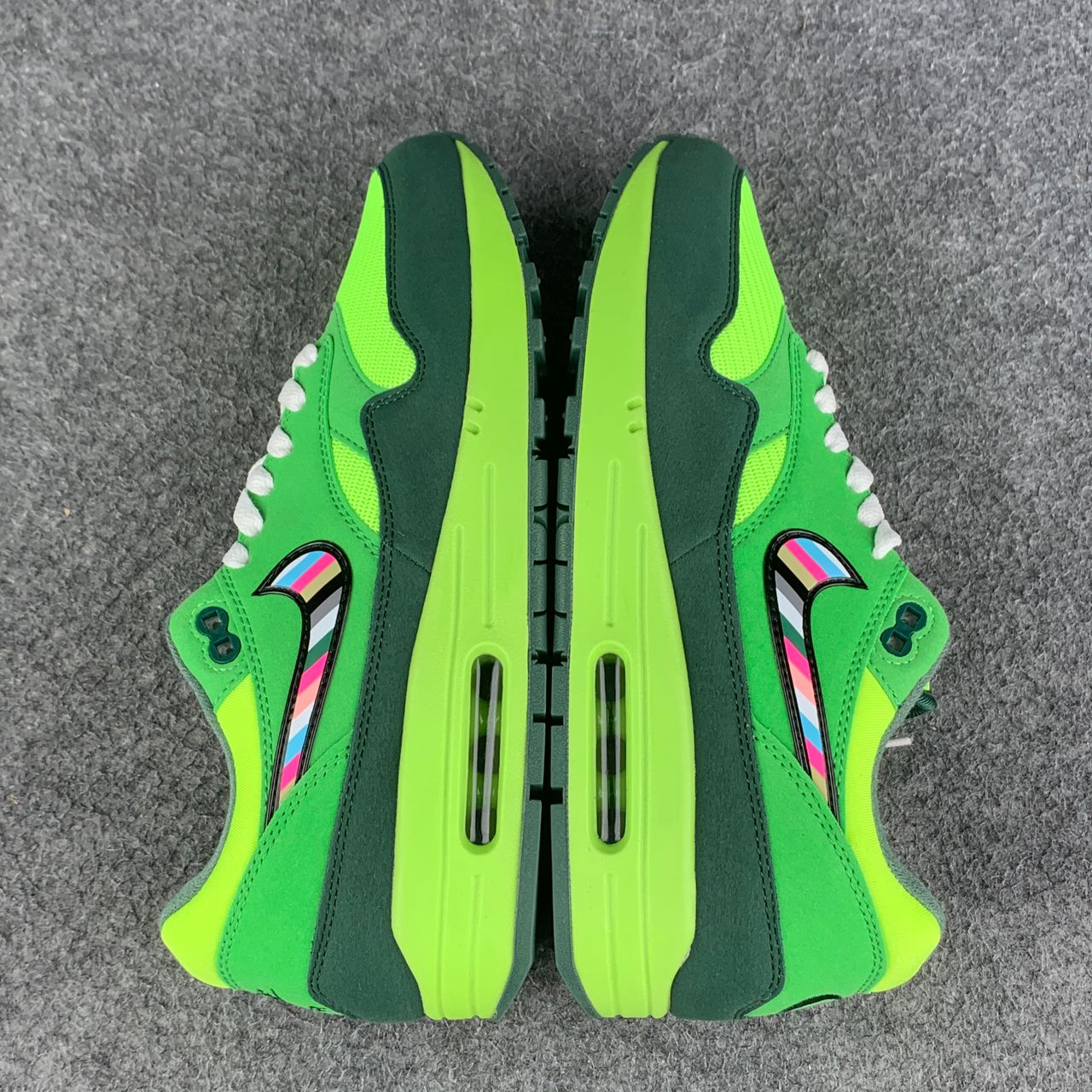 Exemple de Division Street x Tinker Hatfield x Air Max 1 « University of Oregon - Ducks of a Feather » 