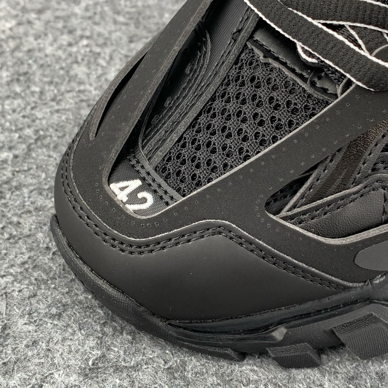 Track LED Trainer 'Black