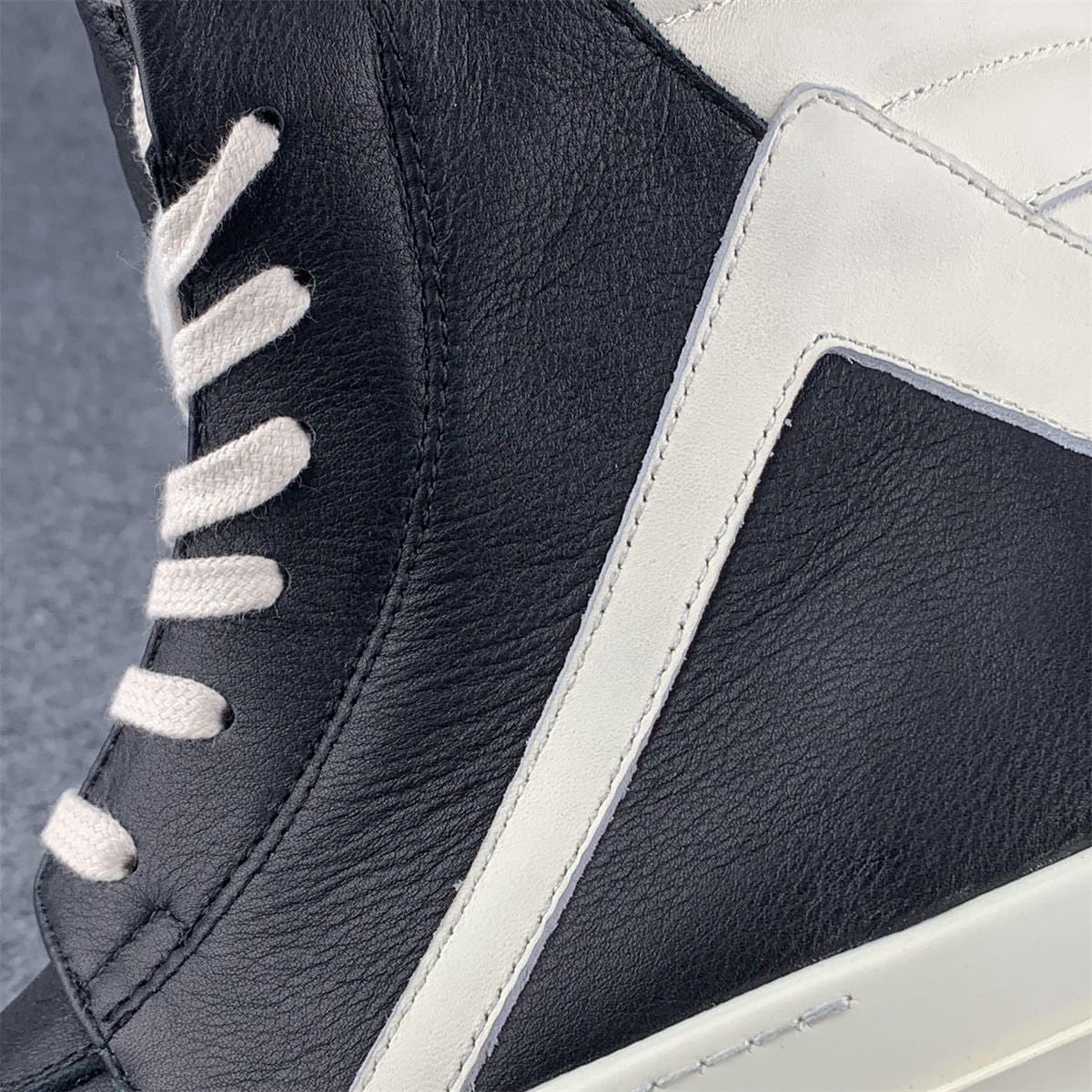Rick Owens Strobe Geobasket High 'Black Milk'