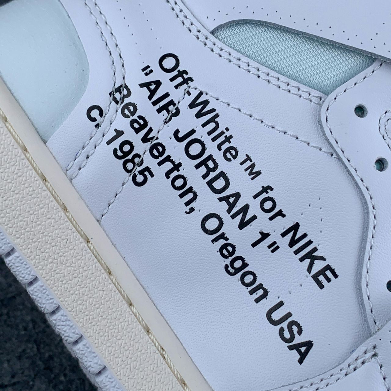 Off-White x Air Jordan 1 Retro High OG 'Blanc' 2018