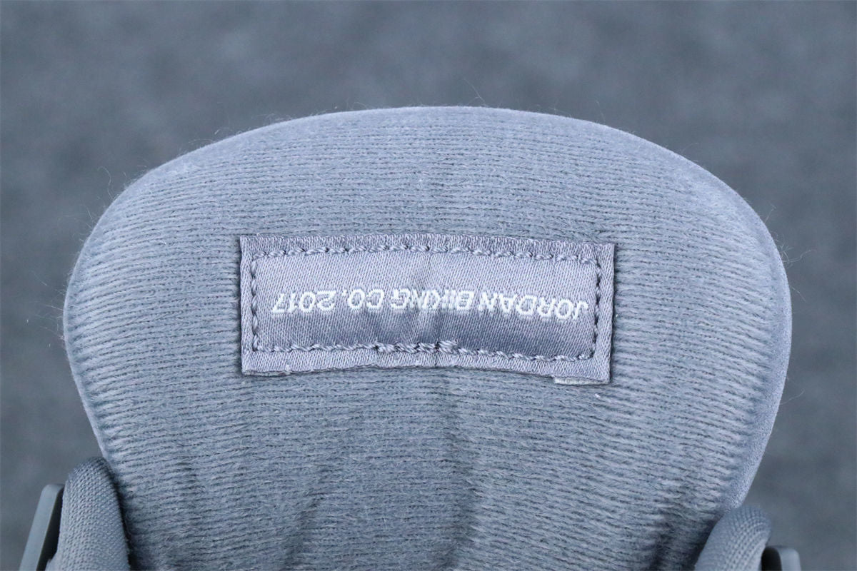 (Custom) Jordan 4 Retro OG SP Brick by Brick “Grey”