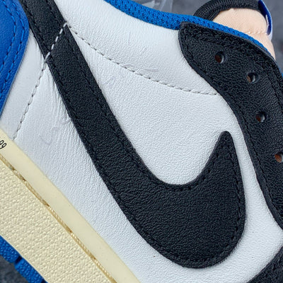 Fragment Design x Travis Scott x Air Jordan 1 hinten niedrig