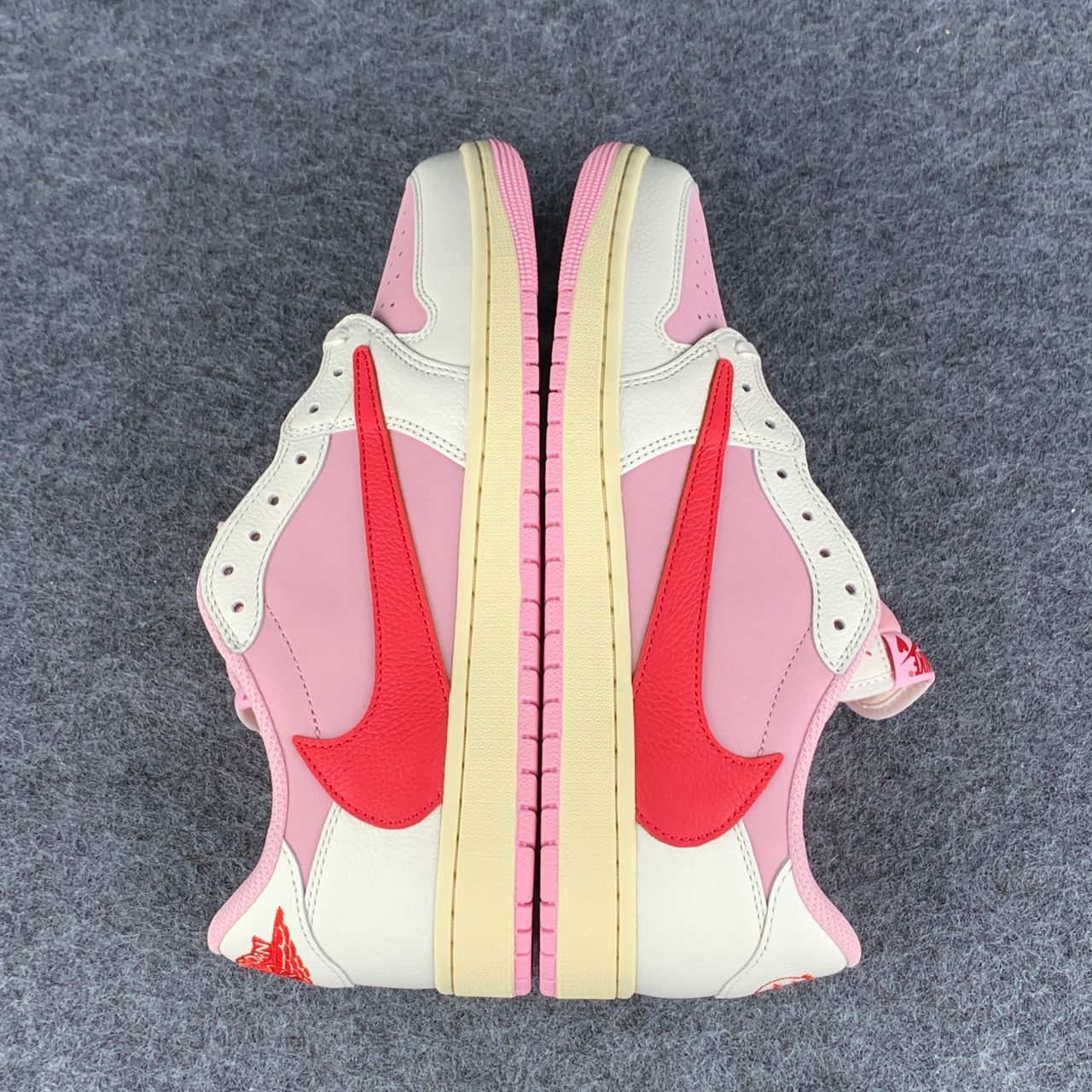 Travis Scott x Air Jordan 1 Retro Low OG 'Tropical Pink' (B-grade, Damaged Box)