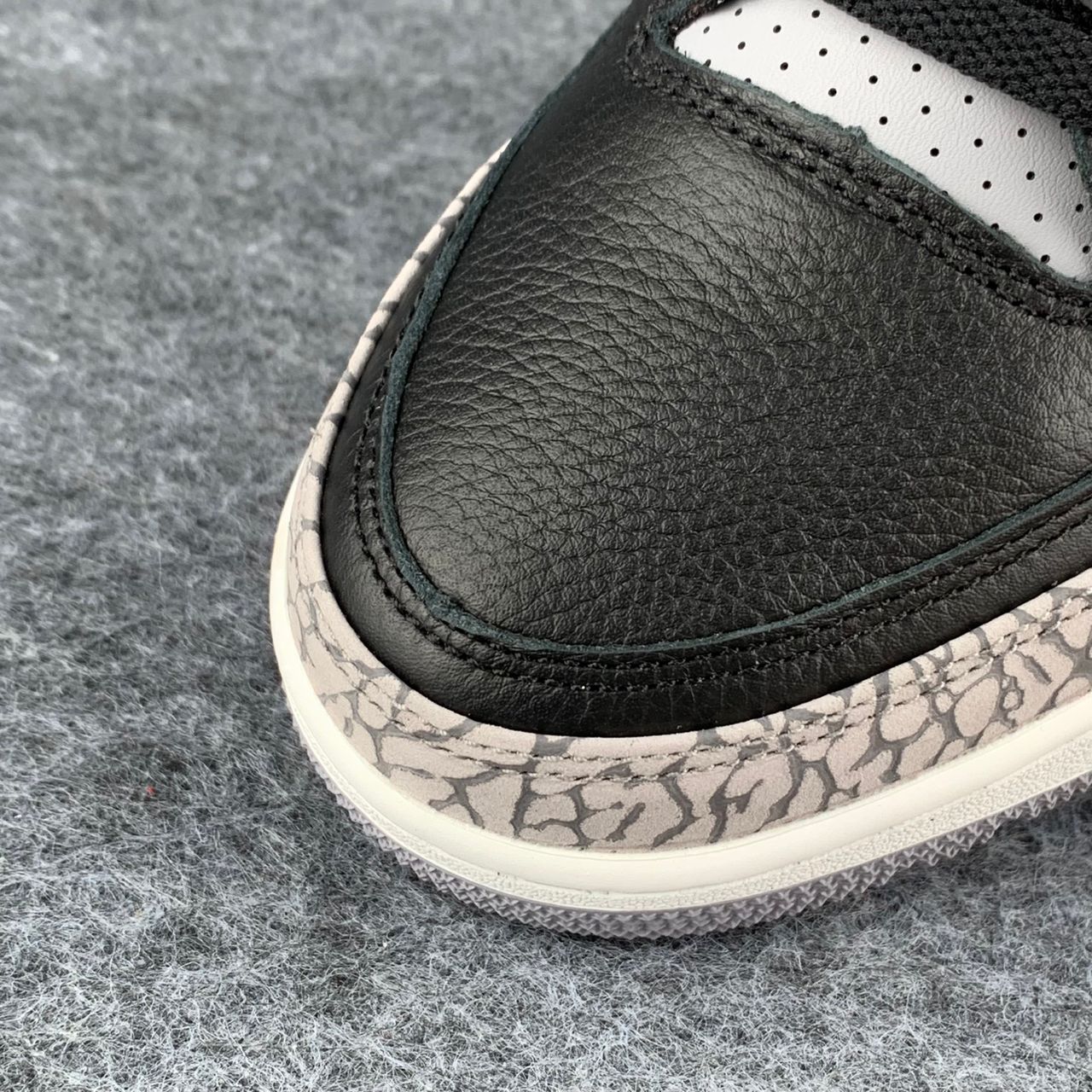 Air Jordan 3 Retro OG 'Black Cement' 2024