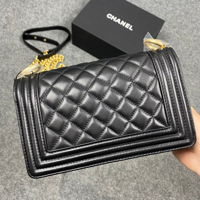 CC Boy Flap
Diamond Quilted Small Bag Black