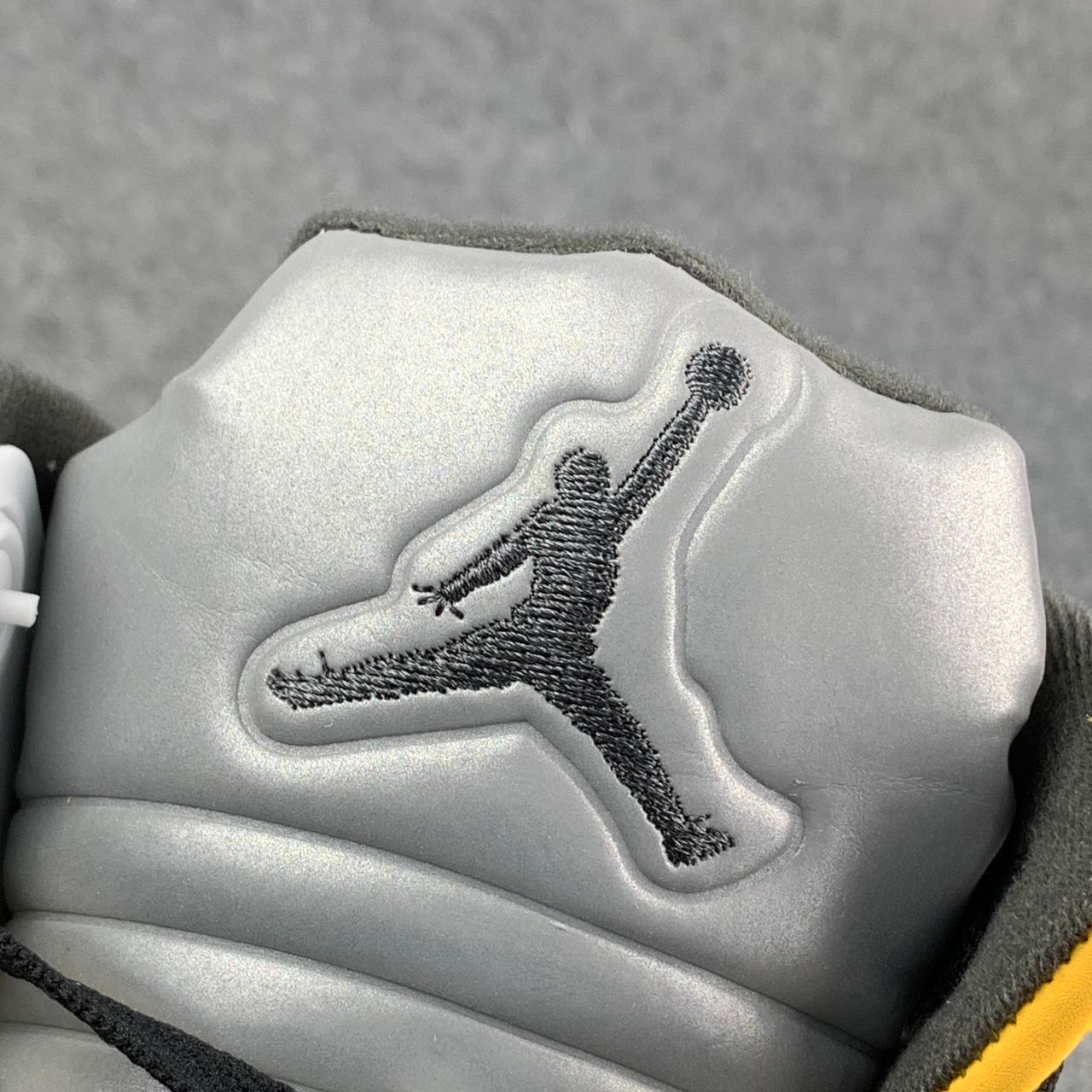 Air Jordan 5 Retro T23 'Tokyo' 2011