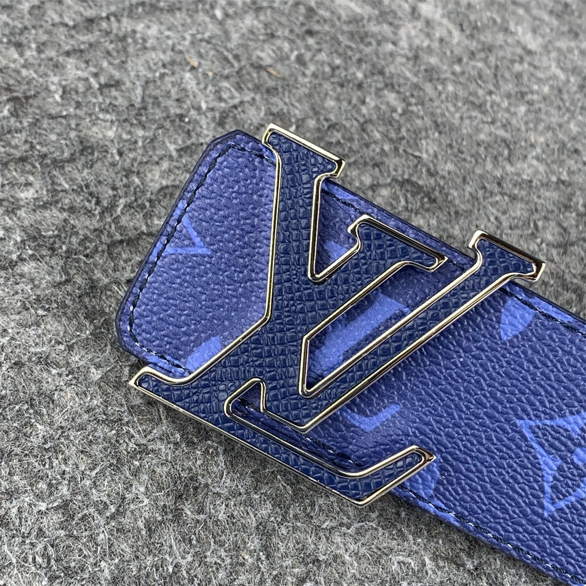 LV Initials 40mm Reversible Belt ‘Blue’