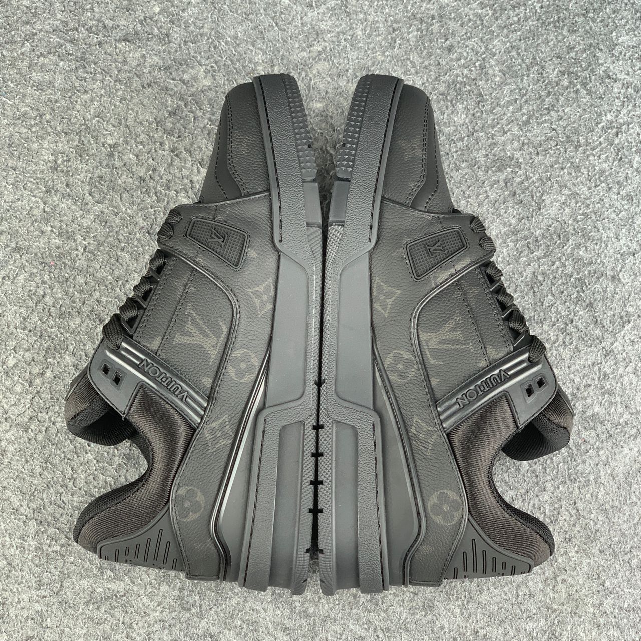 LV Trainer 'Black Monochrome'