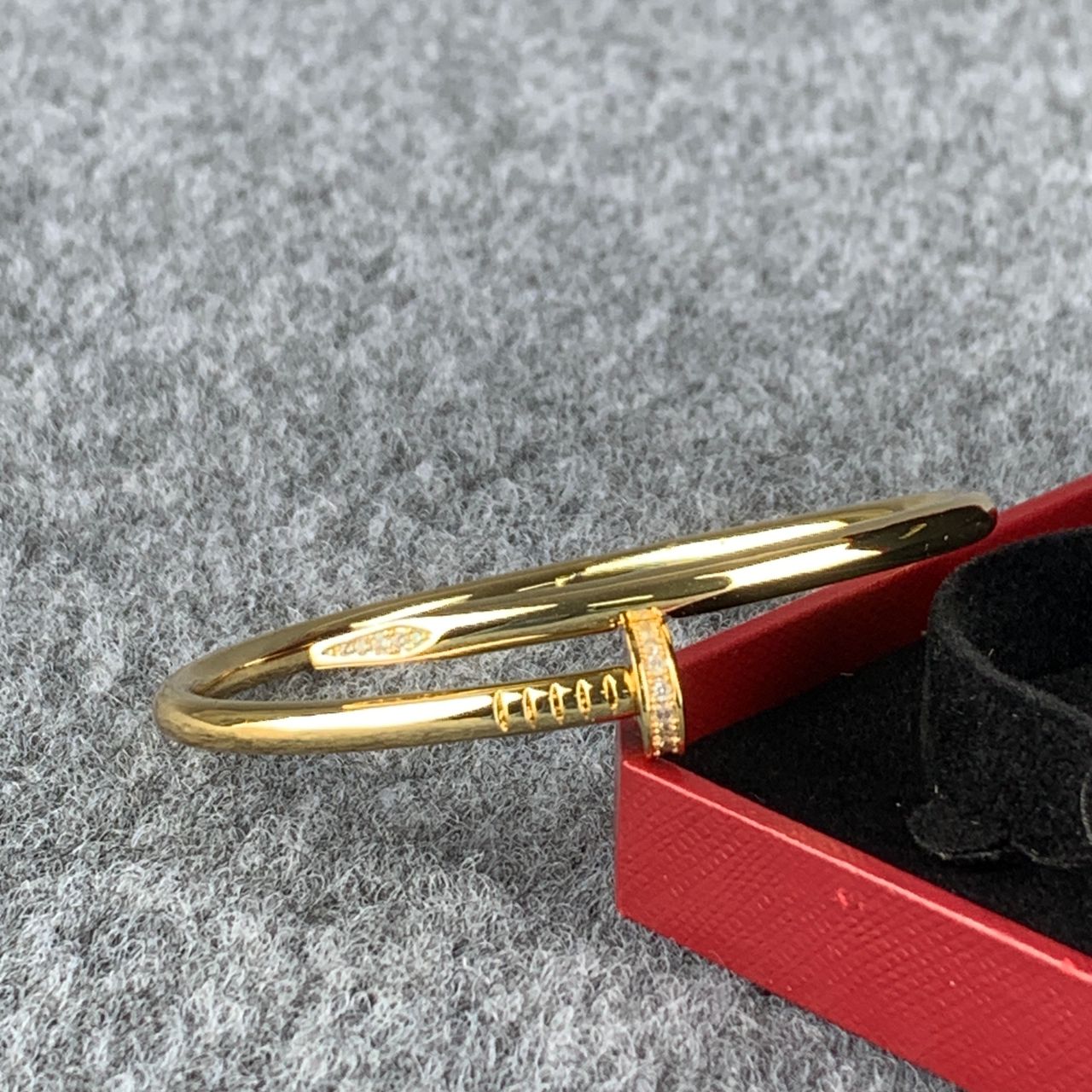 Juste un Clou Bracelet in Yellow Gold with Diamonds