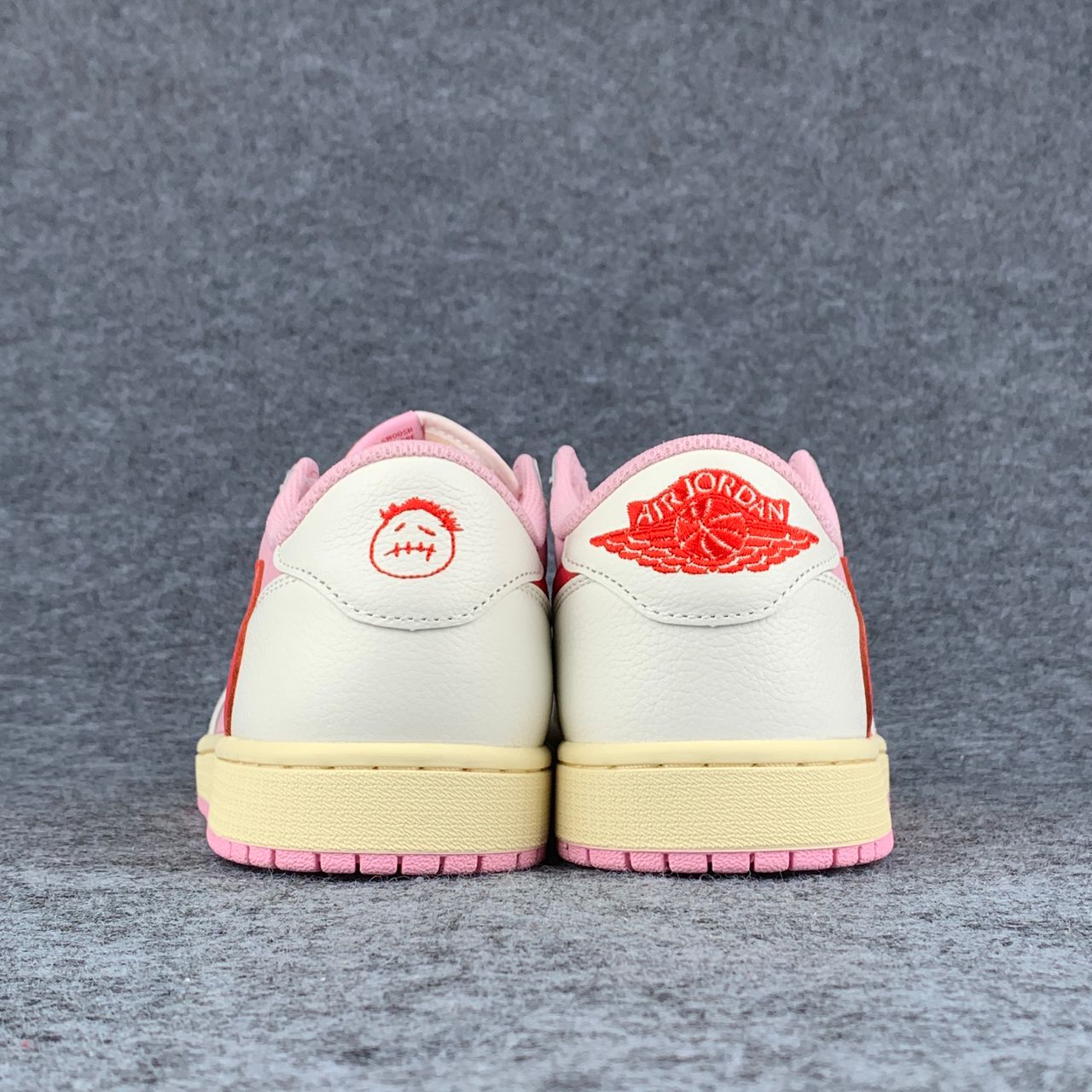 Travis Scott x Air Jordan 1 Retro Low OG 'Tropical Pink' (B-grade, Damaged Box)