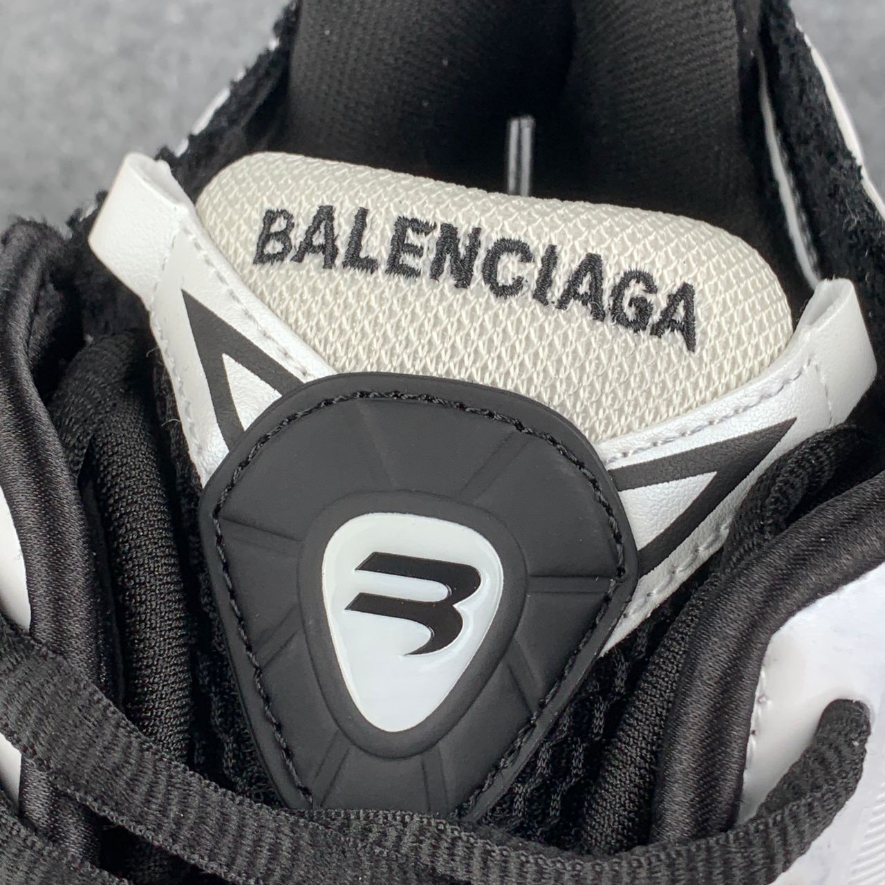 Balenciaga Runner Sneaker 'White Black White' (B-Grade Version)