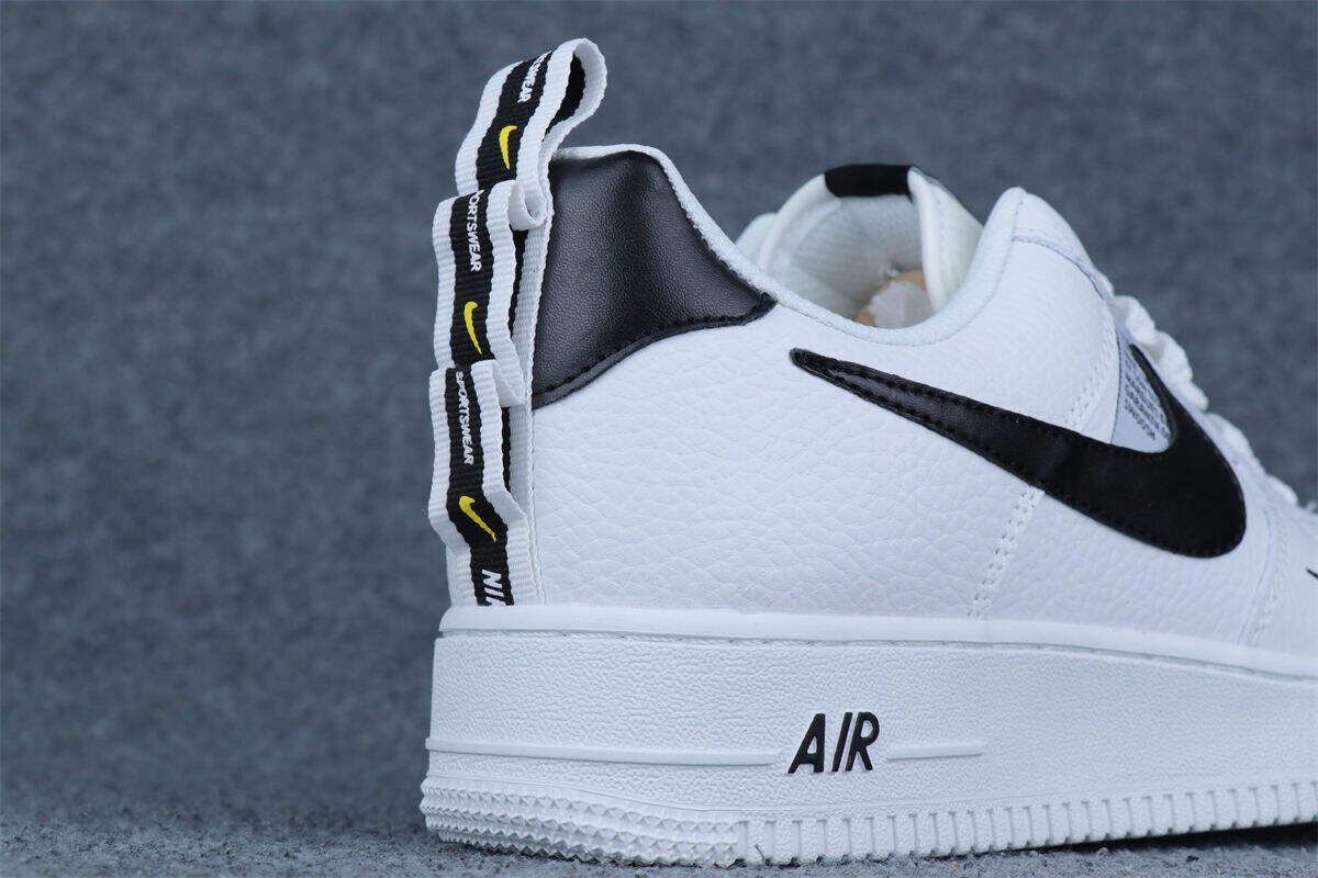 Air Force 1 '07 LV8 'Overbranding'