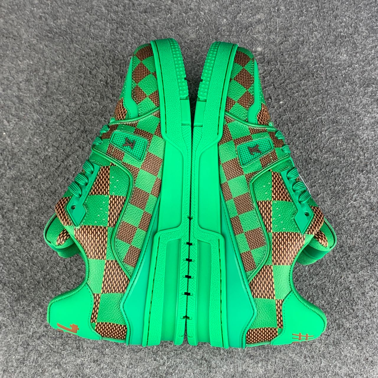 LV Trainer Damier 'Pop Green'