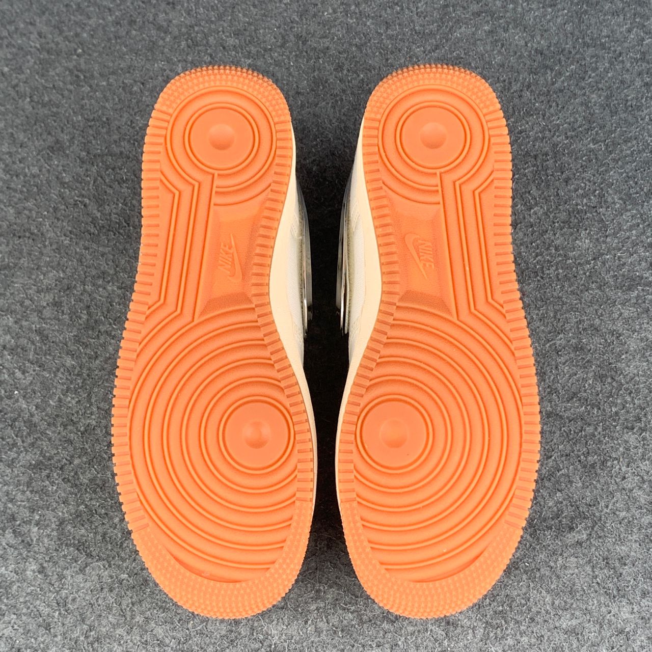 Travis Scott x Air Force 1 'Sail'