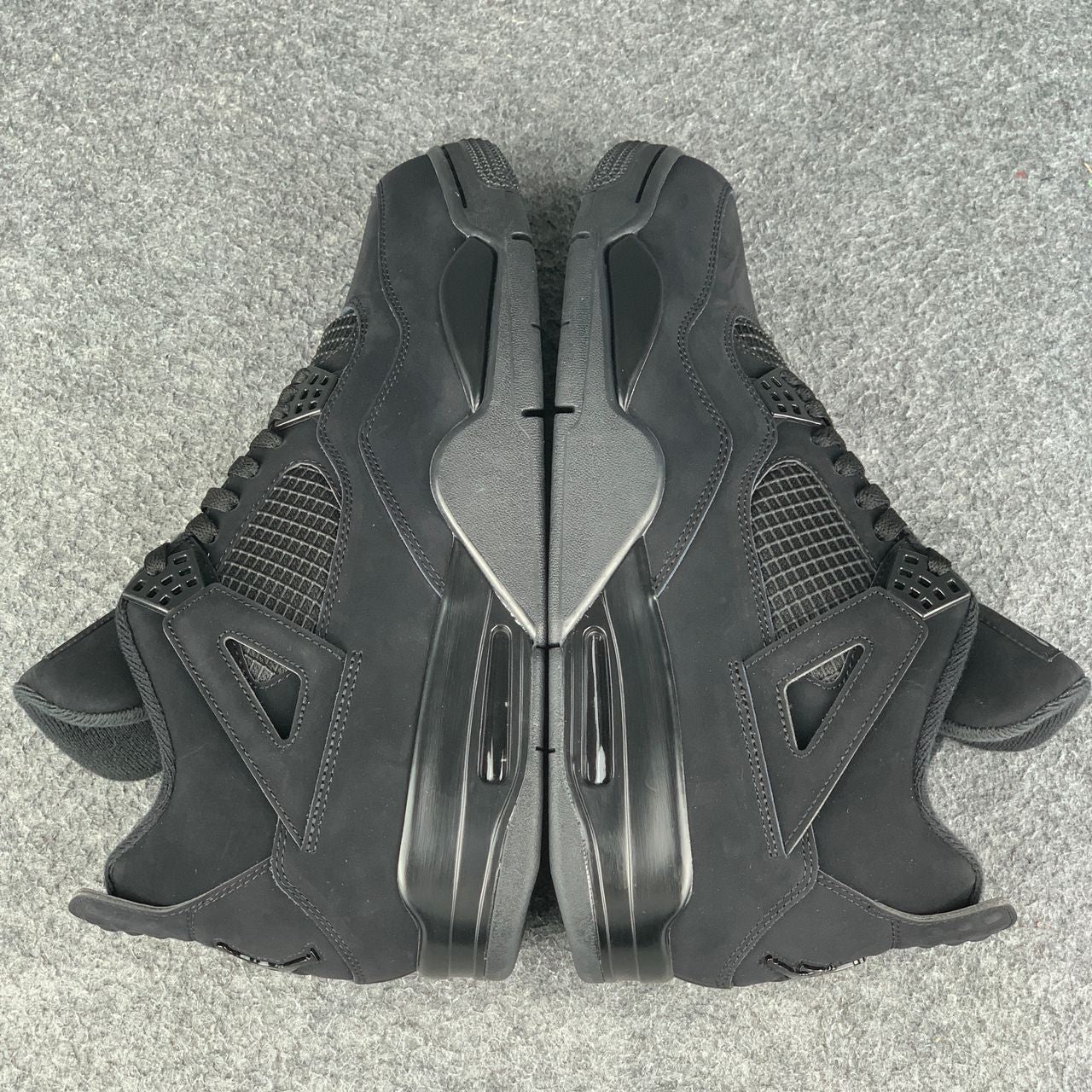 Jordan 4 Retro schwarze Katze (2020)