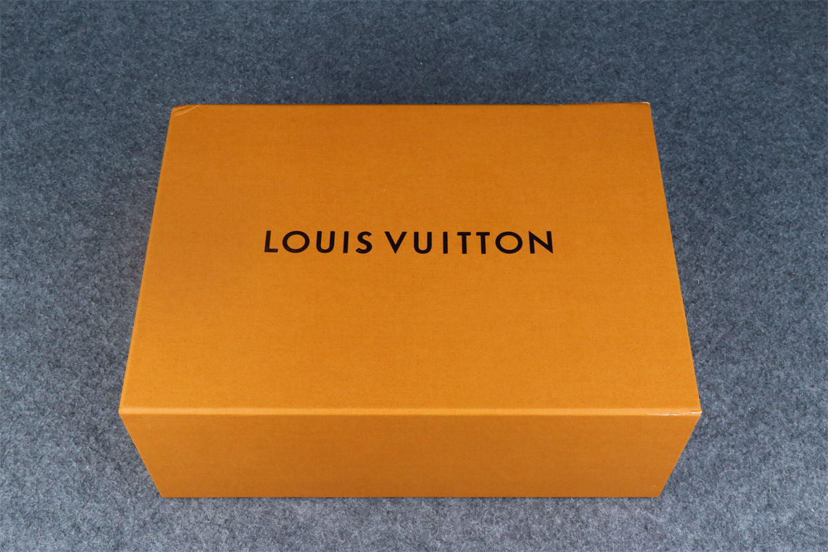 LVT Trainer 'White Blue Crystals'