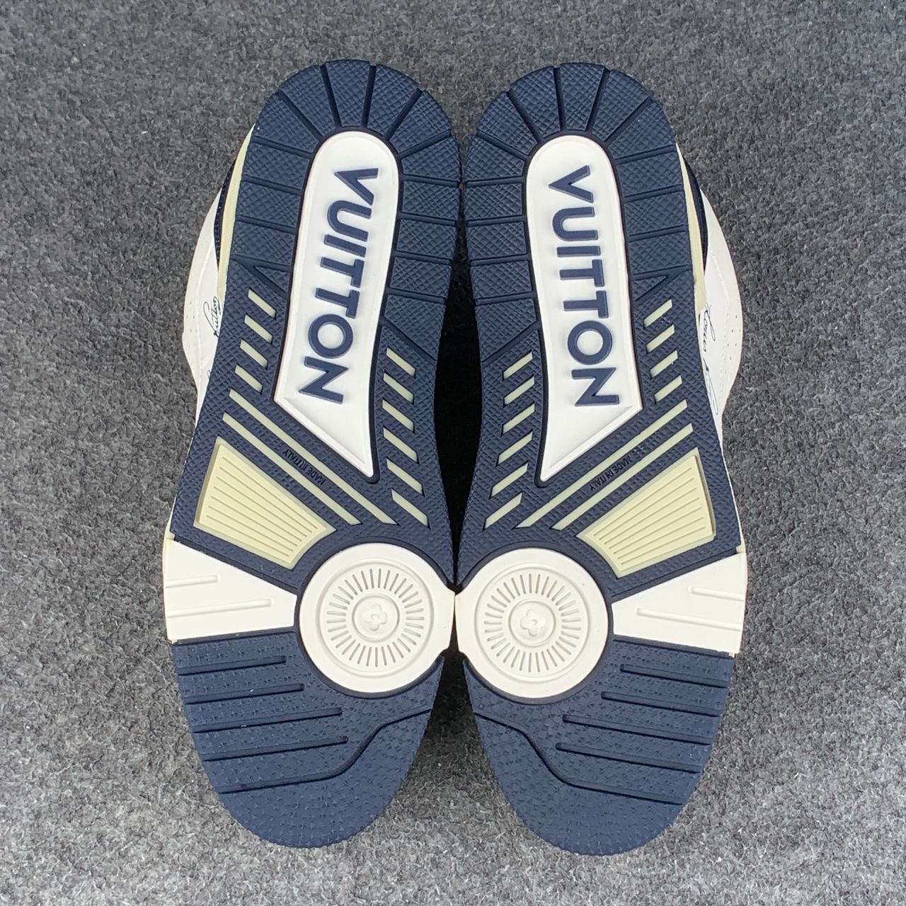 LV Trainer Low '#54 Signature 'White Marine'