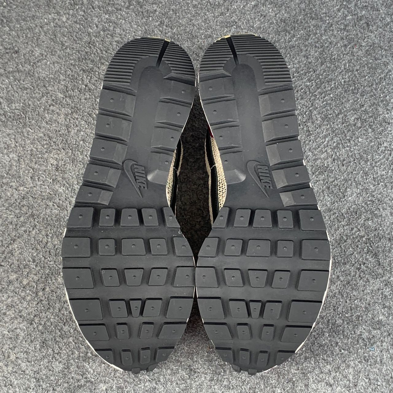 sacai x VaporWaffle SP 'Villain Red'