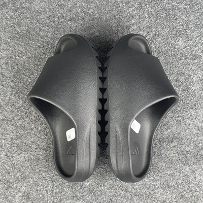 Yeezy Slides 'Onyx'