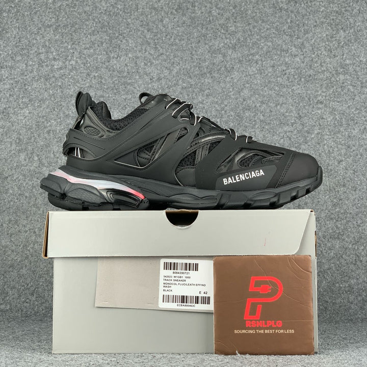 【鑑定済】BALENCIAGA Track LED スニーカー ブラック 42 524E2F8A-AA77-48E8-BCE7-