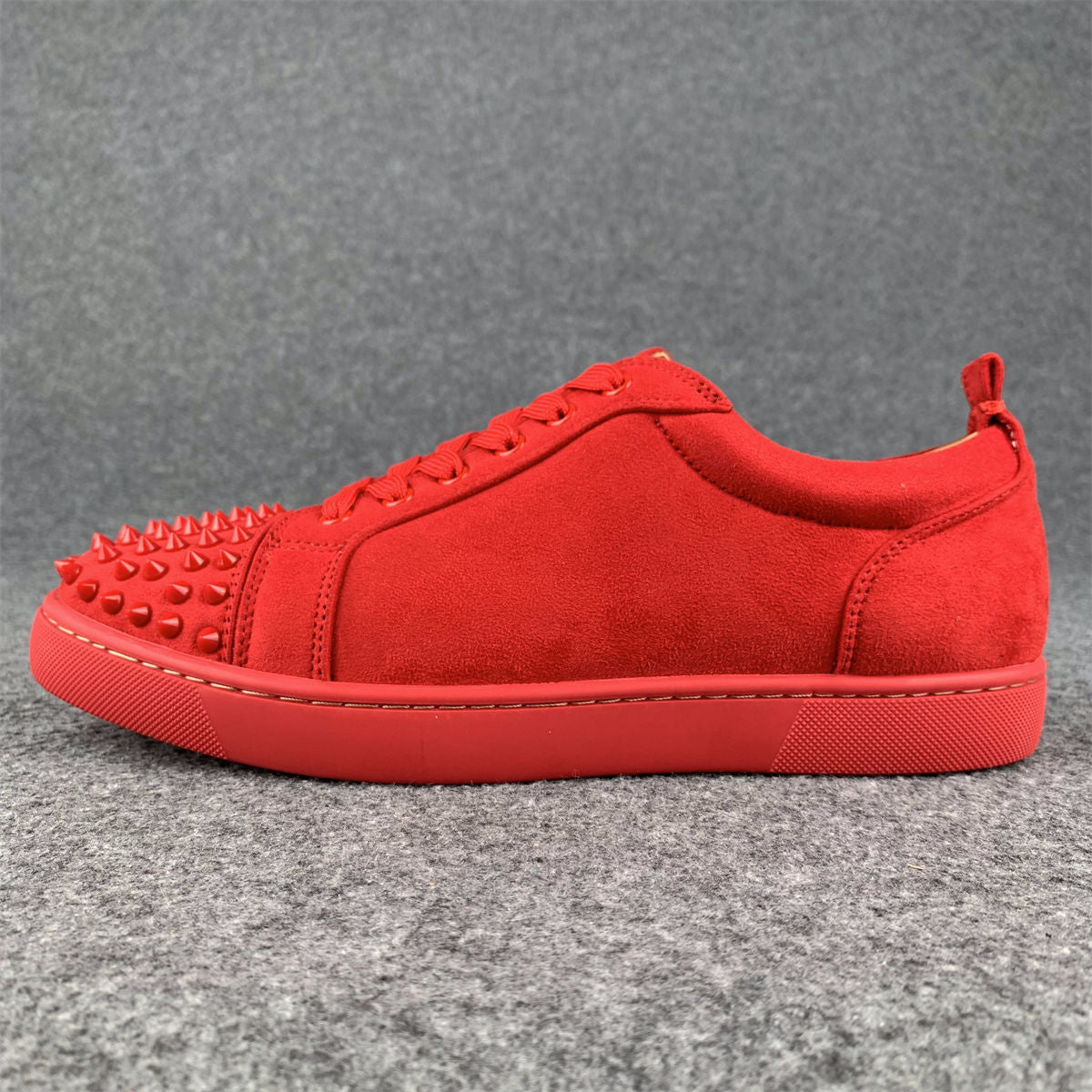 CL Louis Junior Spikes Flat 'Red Suede'