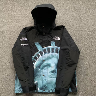Supreme x The North Face Statue Of Liberty Mountain Jacket