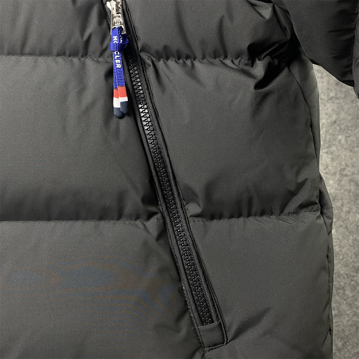 Moncler Poirier Short Down Jacket