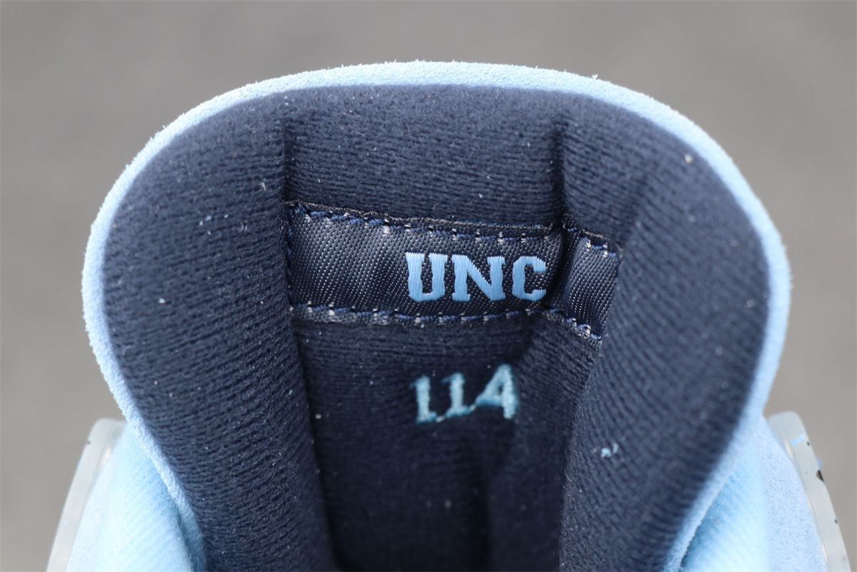 Air Jordan 4 Retro 'UNC Football' PE