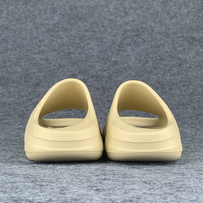 Yeezy Slides 'Bone'