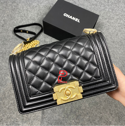 CC Boy Flap
Diamond Quilted Small Bag Black