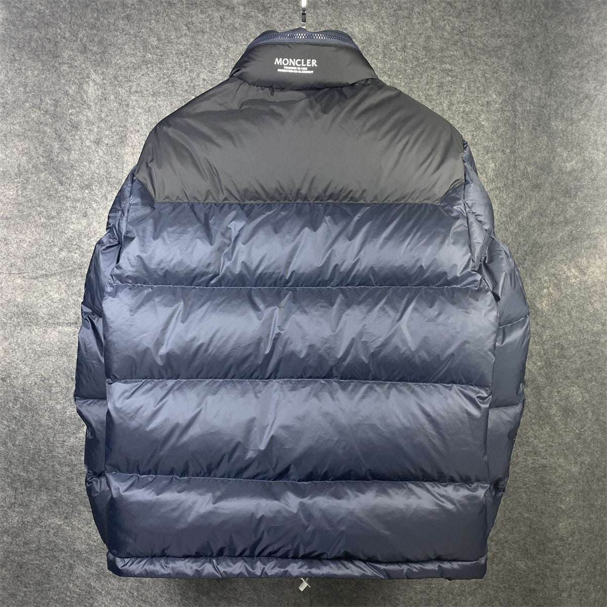 Moncler Peuplier Short Down Jacket ‘Navy’