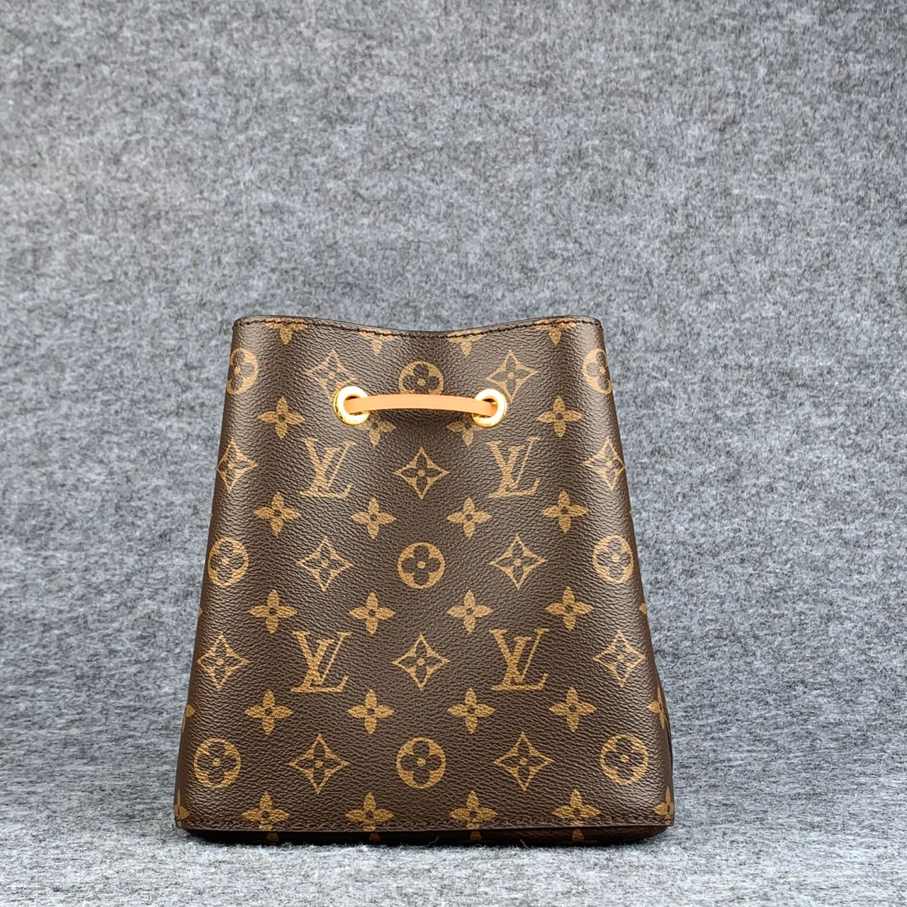 LV NéoNoé BB Monogram Canvas Bucket Bag (B-Grade)