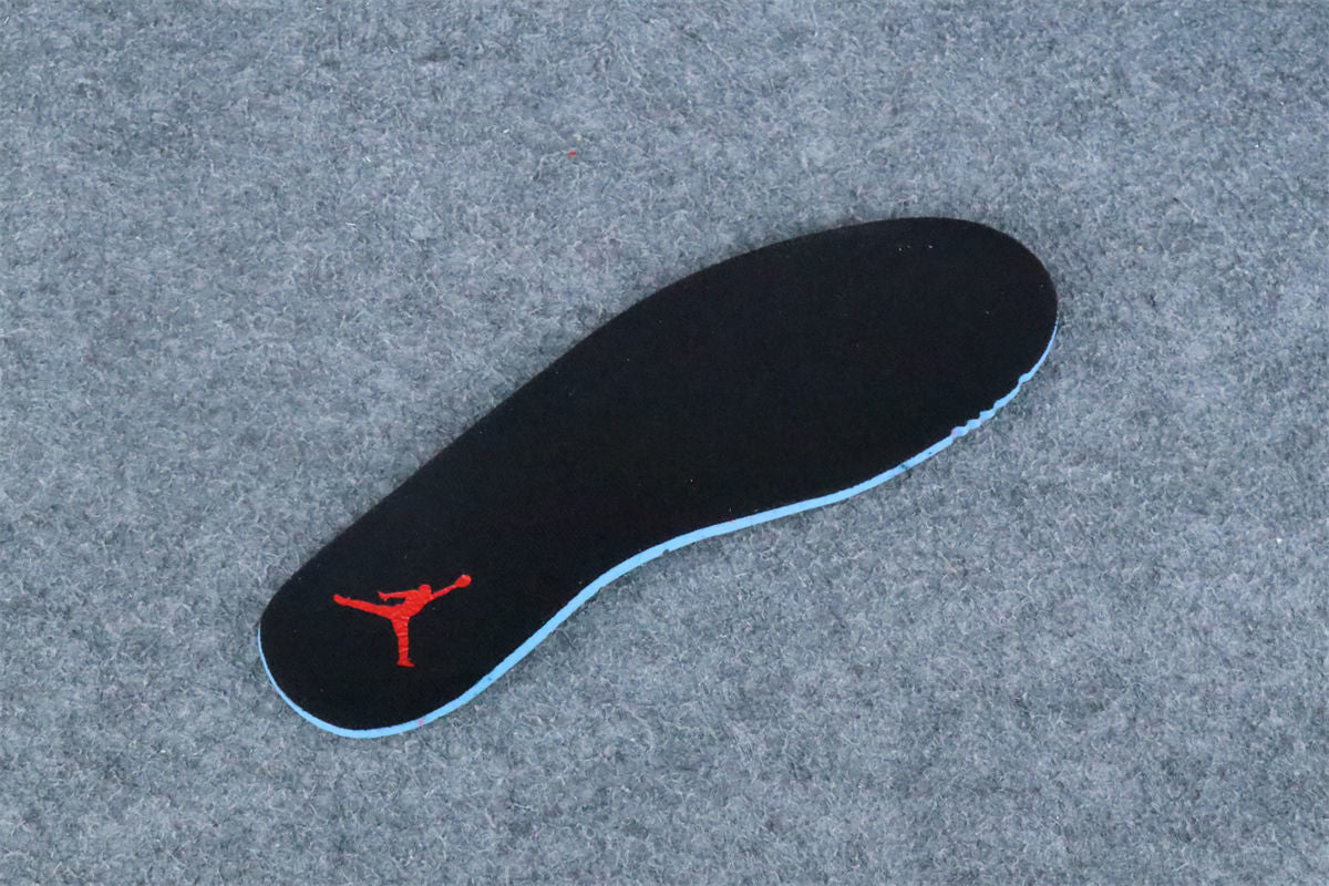 Air Jordan 4 Retro Winter 'Loyal Blue'