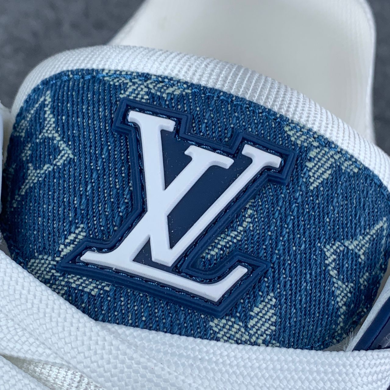 Baskets LVT Monogram Denim « Blanc Bleu »