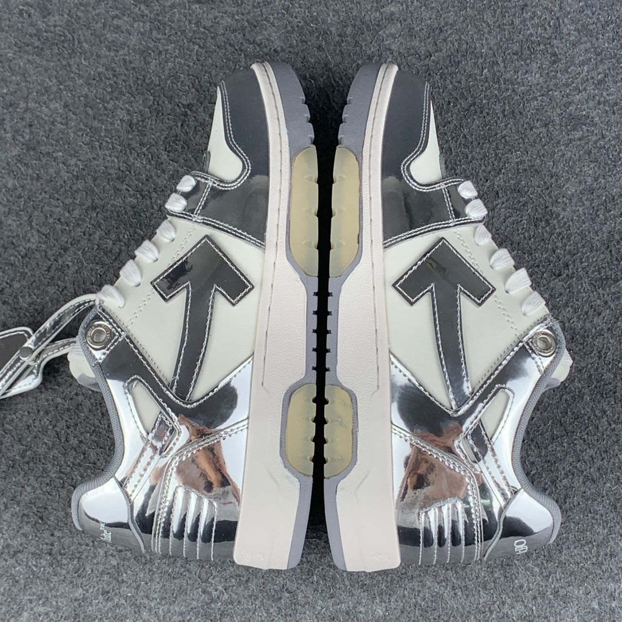 Off-White Out of Office 'Mirror Silver'