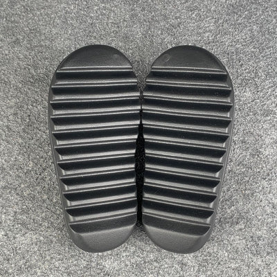 Yeezy Slides 'Onyx'
