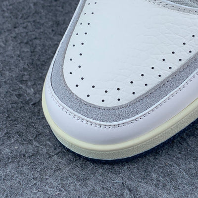 LV Trainer Low '#54 Signature 'White Marine'