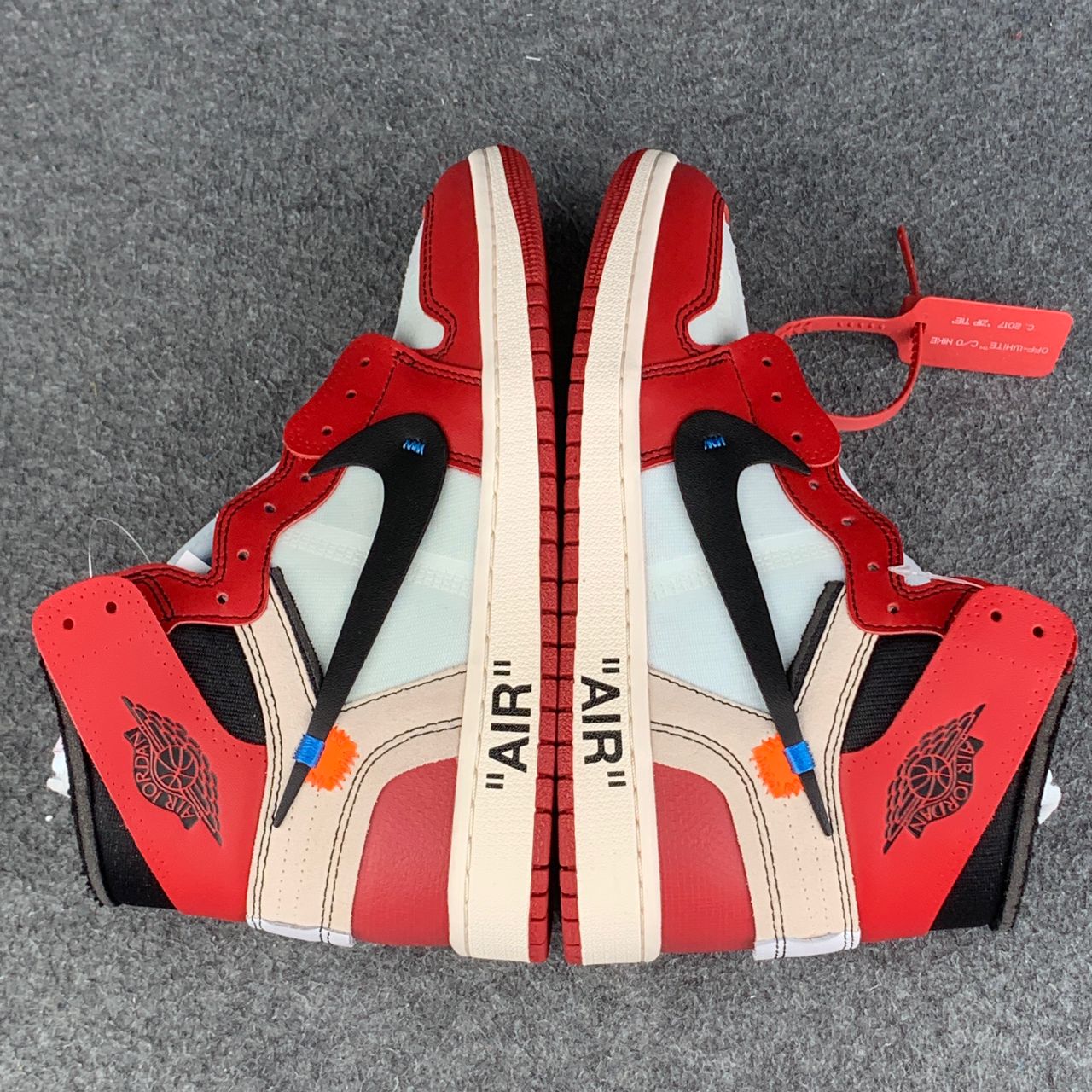 Off-White x Air Jordan 1 Retro High OG 'Chicago'
