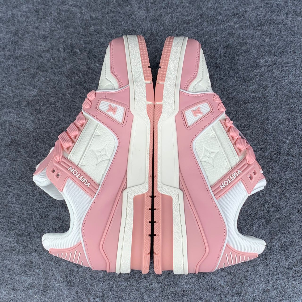 WMNS LV Trainer ‘Rose’ (B-Grade Version) – Prsnlplg