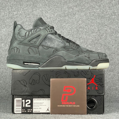 KAWS x Air Jordan 4 Retro 'Schwarz'