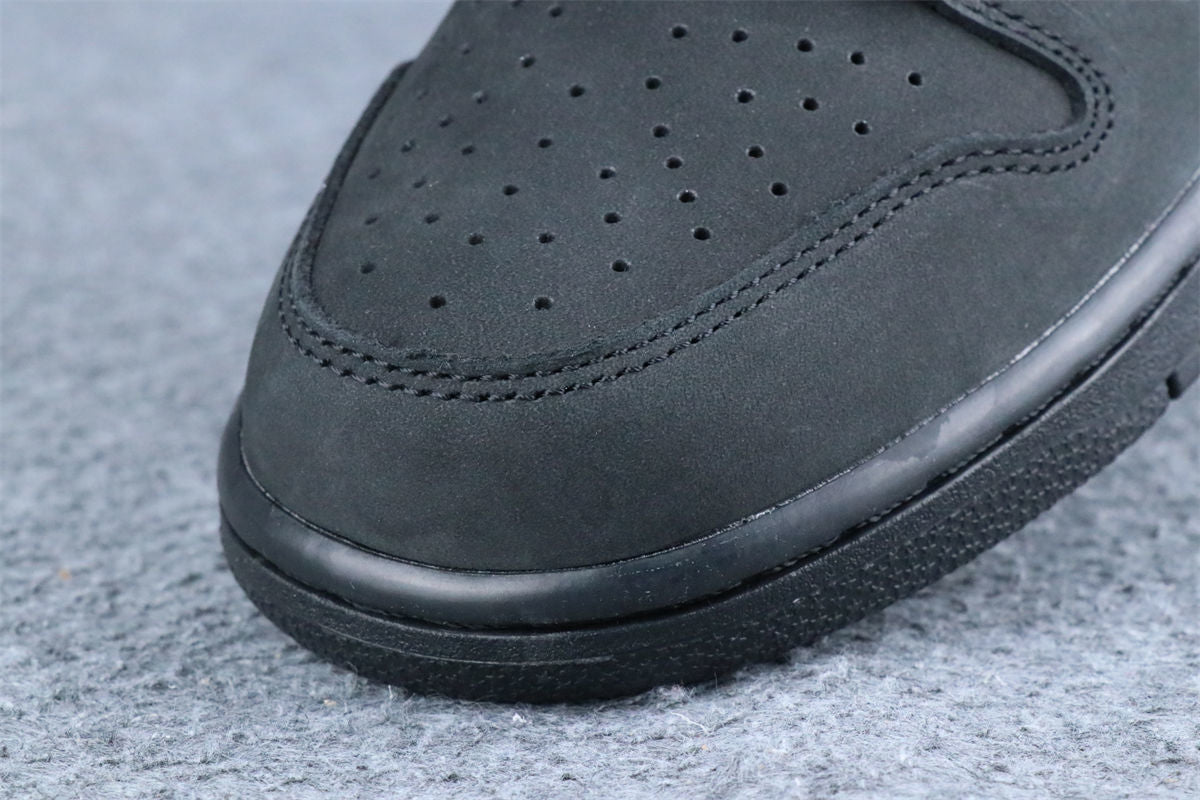 Supreme x Nike Dunk Low SB 'Black'