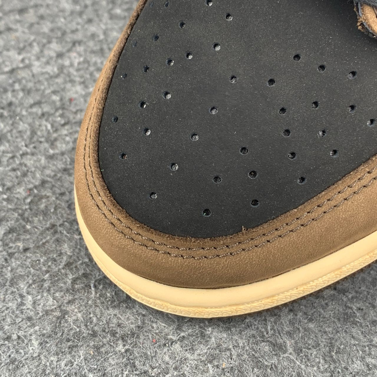 Travis Scott x Air Jordan 1 Low 'Mocha' (B-GRADE VERSION)